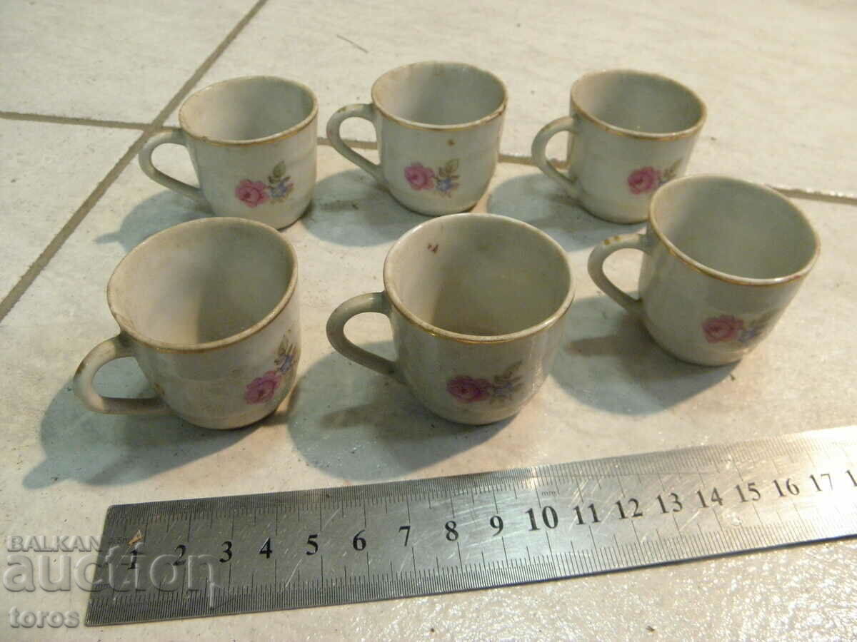 Serviciu vechi de cafea, cesti de cafea