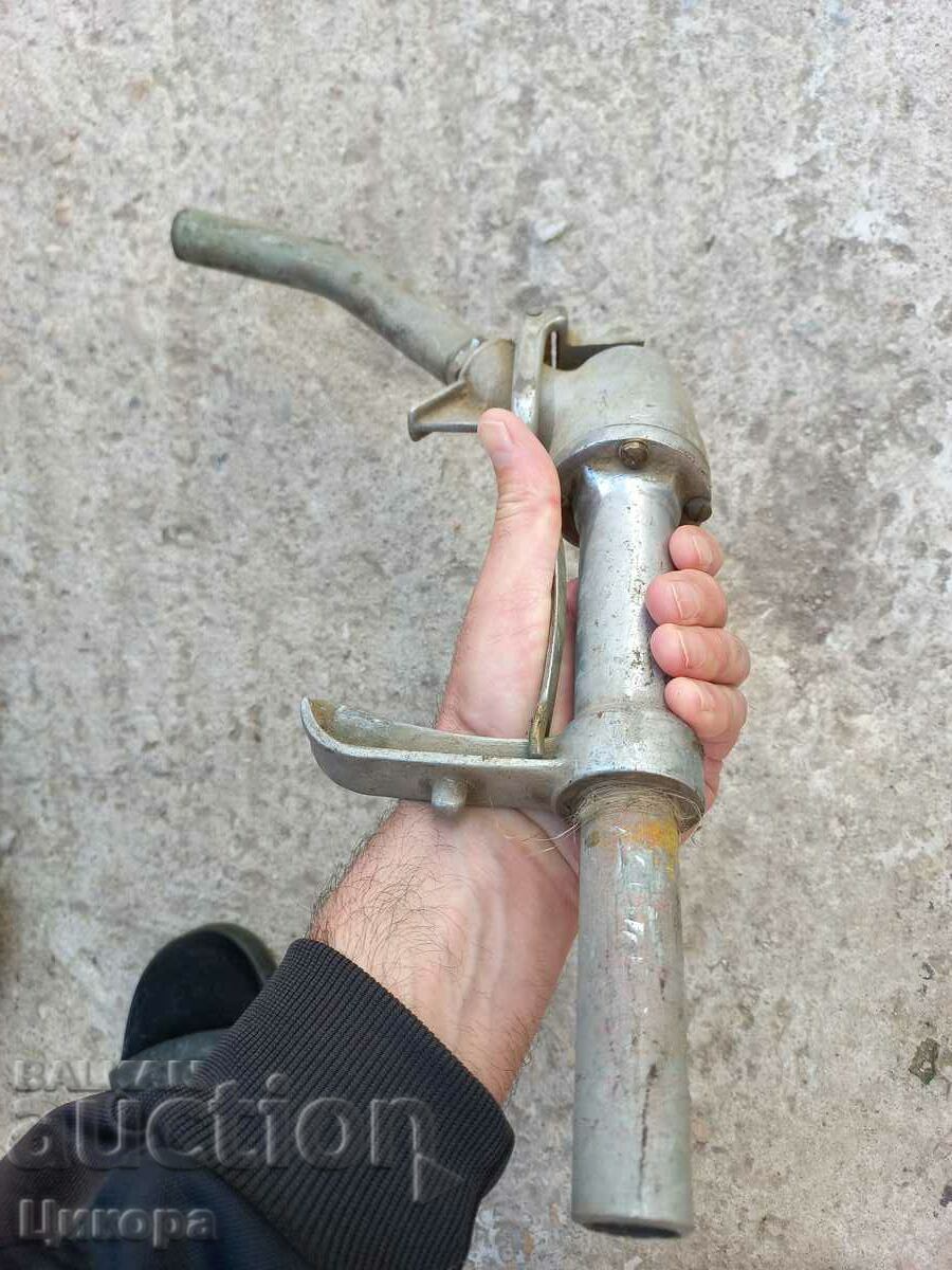 ΠΑΛΙΟ ΒΕΝΖΙΝΟΠΙΣΤΟΛΙ ΓΙΑ ΒΕΝΖΙΝΗΤΡΙΟ με τιμή 200.00 BGN | € 102.26