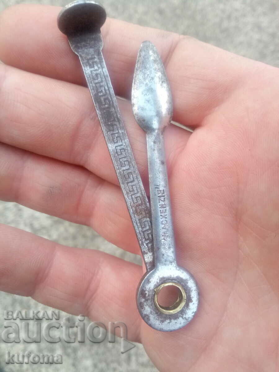 Tube cleaner with price 14.99 BGN | € 7.66 Tube cleaner with price 14.99 BGN | € 7.66