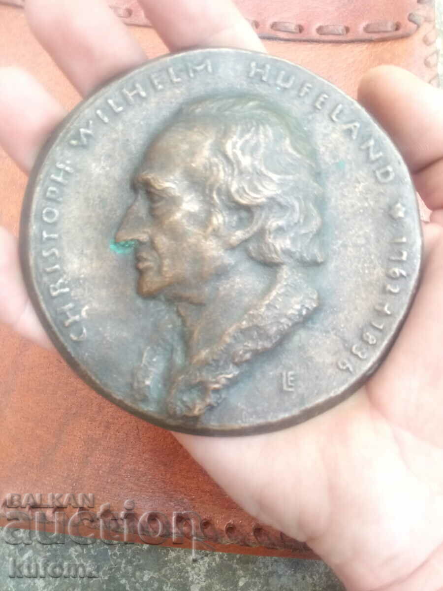 Delivery of Dr. Christoph Wilhelm Friedrich Hoofeland Plaque Delivery of Dr. Christoph Wilhelm Friedrich Hoofeland Plaque