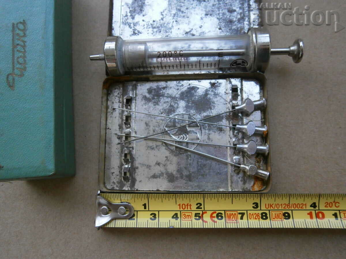 antique syringe with needles lot - 6 antique syringe with needles lot - 6