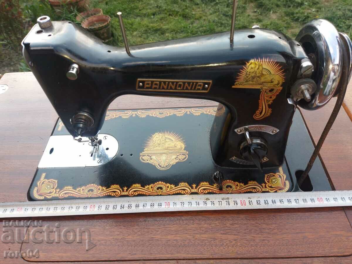 SEWING MACHINE - WORKING with price 175.50 BGN | € 89.73 SEWING MACHINE - WORKING with price 175.50 BGN | € 89.73