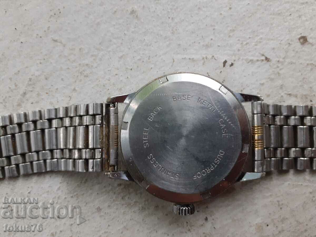 Clock runs starts stops - 5 Clock runs starts stops - 5