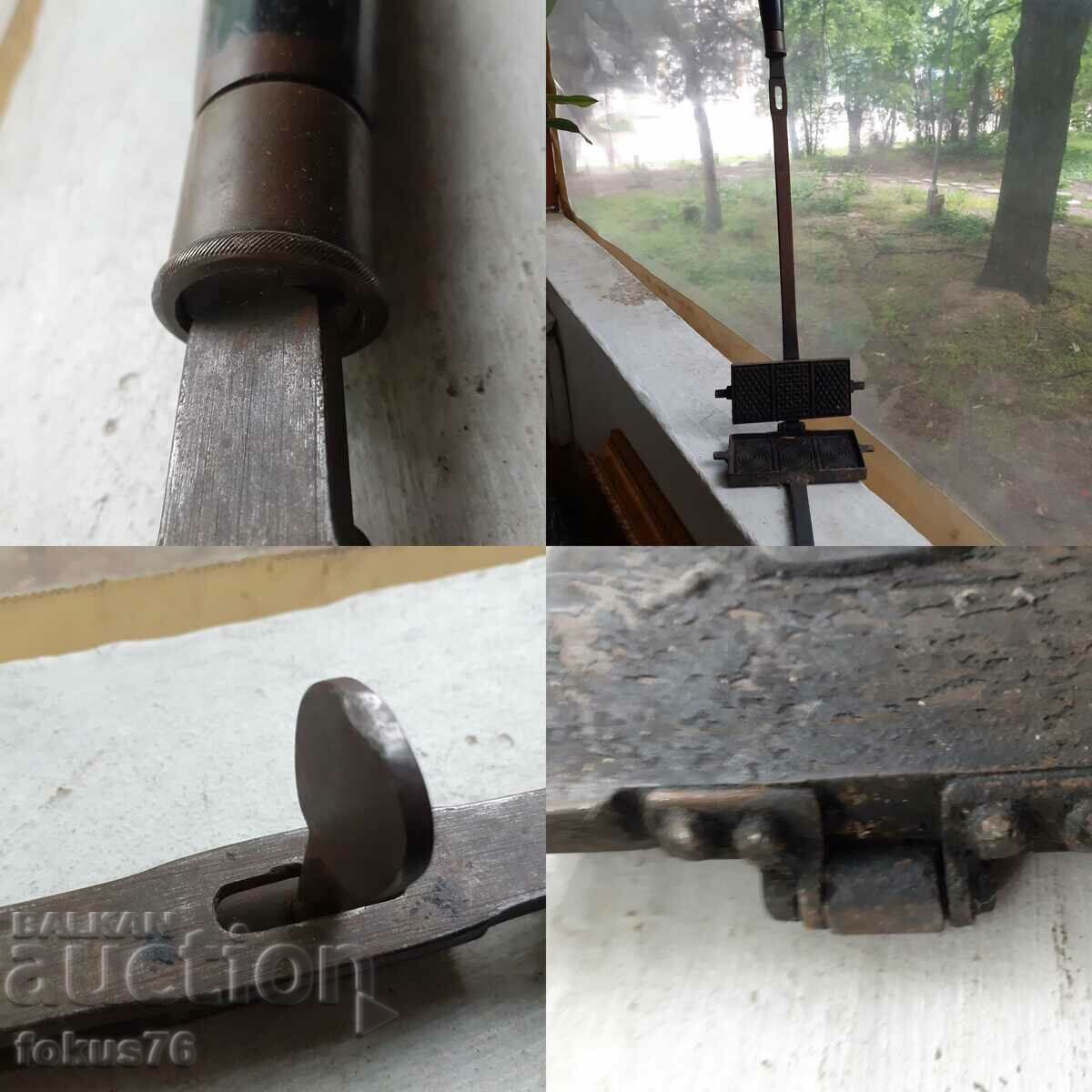 Old antique waffle iron - 7 Old antique waffle iron - 7