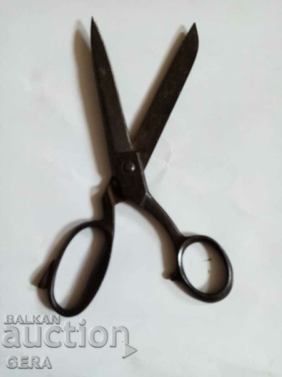 ψαλίδι με τιμή 16.00 BGN | € 8.18 ψαλίδι με τιμή 16.00 BGN | € 8.18