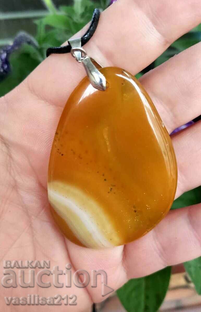 Agate necklace with price 10.00 BGN | € 5.11 Agate necklace with price 10.00 BGN | € 5.11