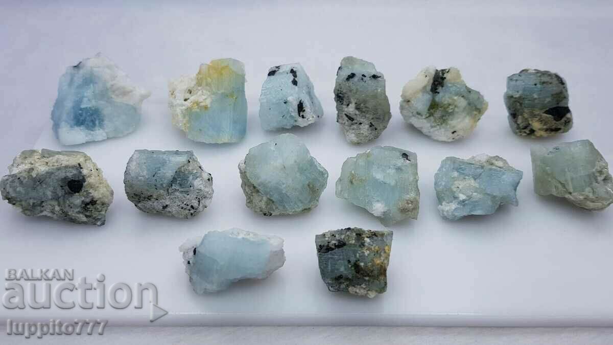 φυσική ακουαμαρίνη βηρυλίου σε μήτρα 190 g - 14 τεμ. παρτίδα με τιμή 995.00 BGN | € 508.74 φυσική ακουαμαρίνη βηρυλίου σε μήτρα 190 g - 14 τεμ. παρτίδα με τιμή 995.00 BGN | € 508.74