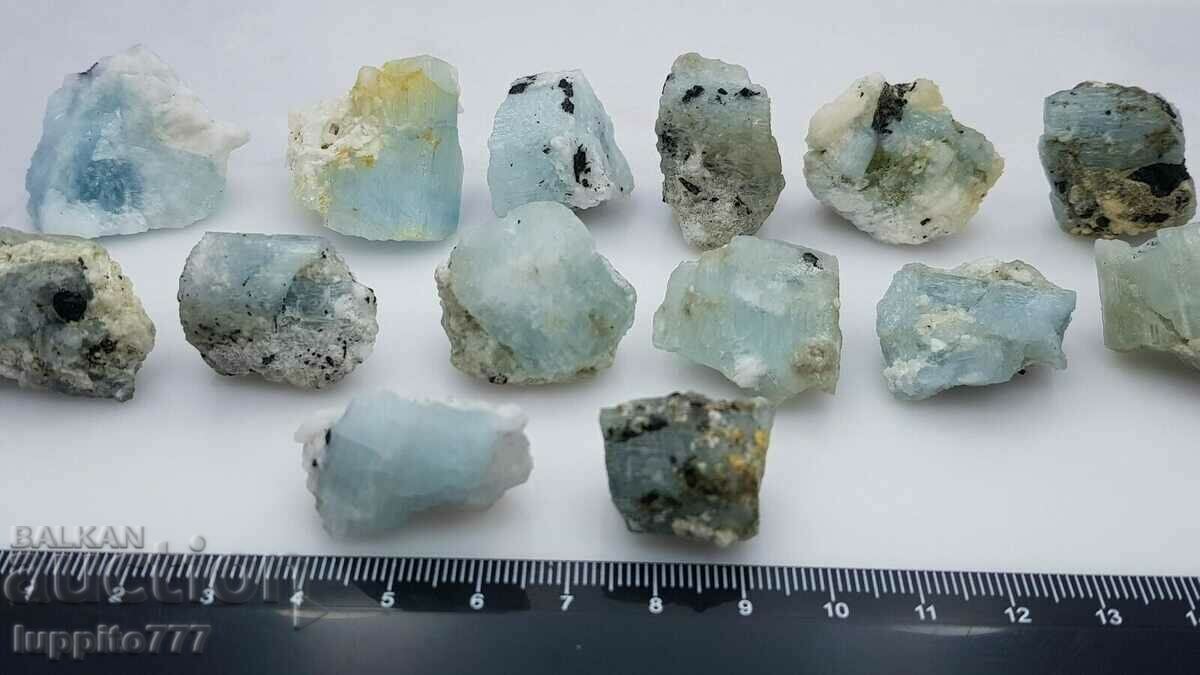 Δημοπρασία φυσική ακουαμαρίνη βηρυλίου σε μήτρα 190 g - 14 τεμ. παρτίδα Δημοπρασία φυσική ακουαμαρίνη βηρυλίου σε μήτρα 190 g - 14 τεμ. παρτίδα