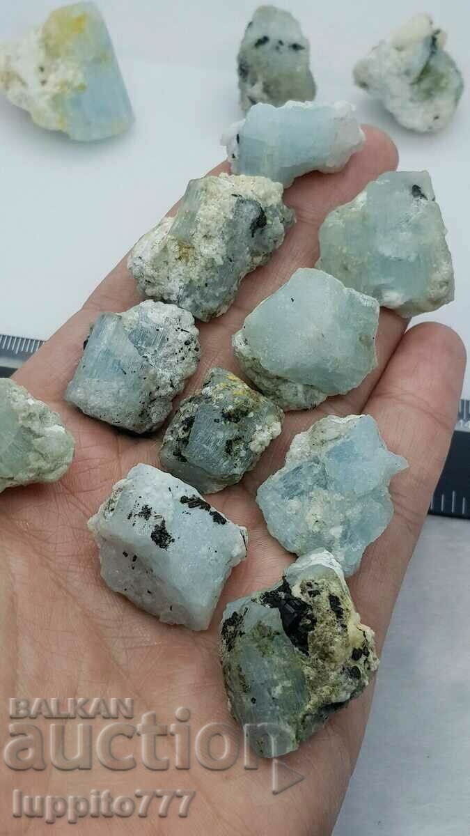 φυσική ακουαμαρίνη βηρυλίου σε μήτρα 190 g - 14 τεμ. παρτίδα - 7 φυσική ακουαμαρίνη βηρυλίου σε μήτρα 190 g - 14 τεμ. παρτίδα - 7