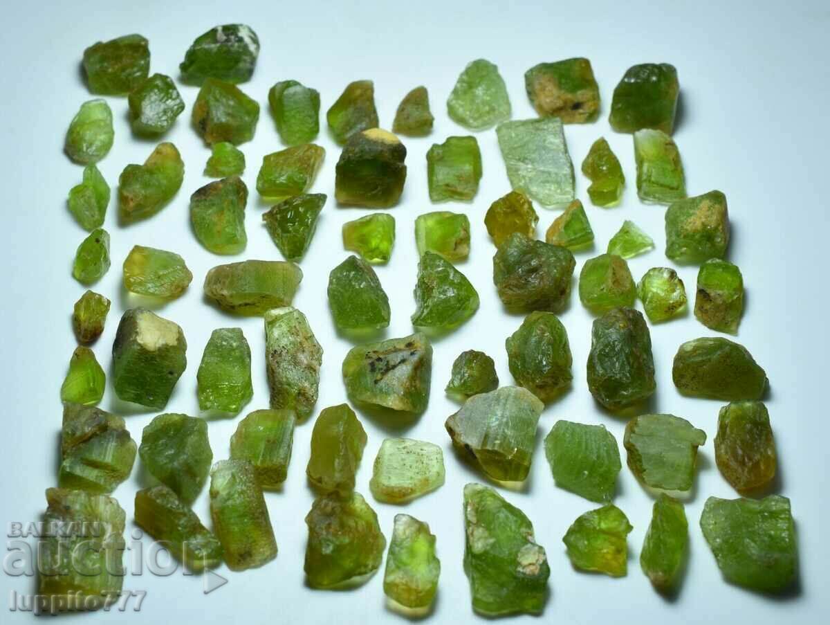 Licitație calitate fațetă peridot natural 136 grame