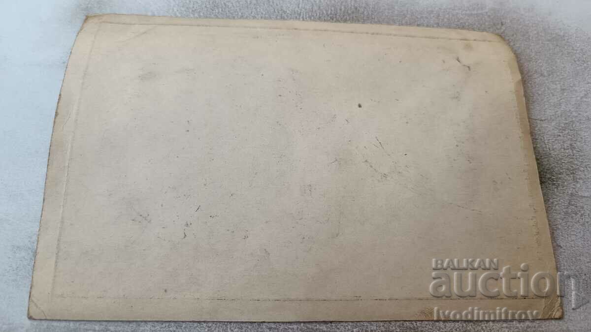 Trimite o felicitare Femeie cu preț 0.85 BGN | € 0.43 Trimite o felicitare Femeie cu preț 0.85 BGN | € 0.43