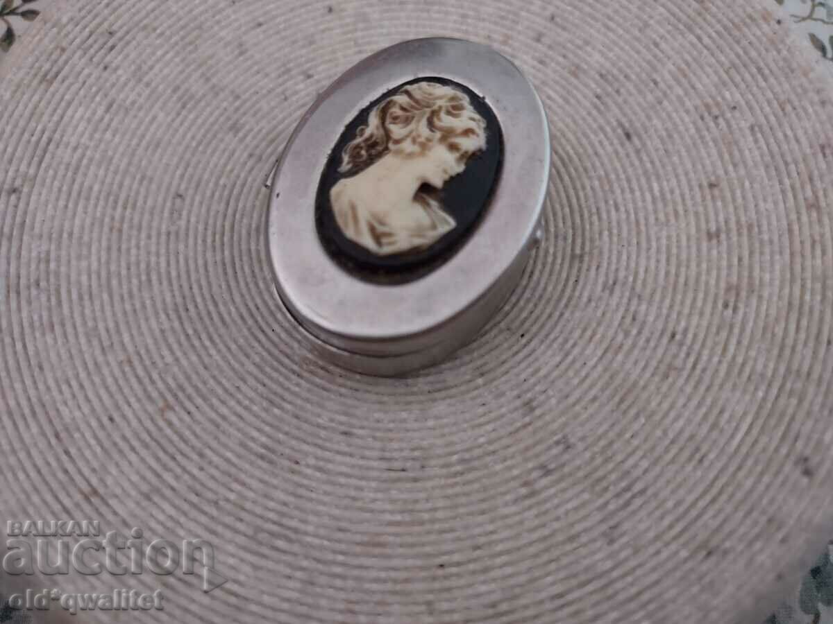 Auction BOX, Geme, Cameo ca. 38/28 mm Auction BOX, Geme, Cameo ca. 38/28 mm