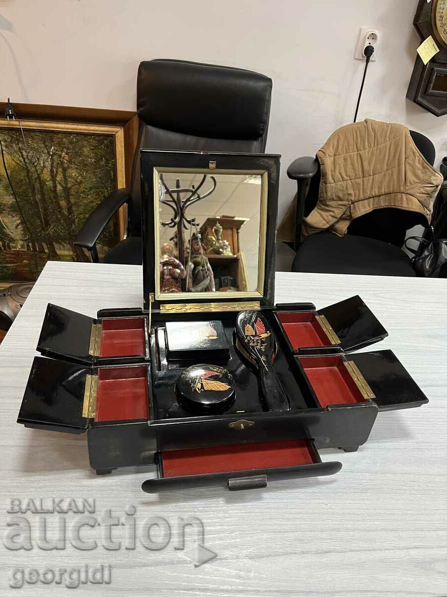 Asian portable dressing table. #3950