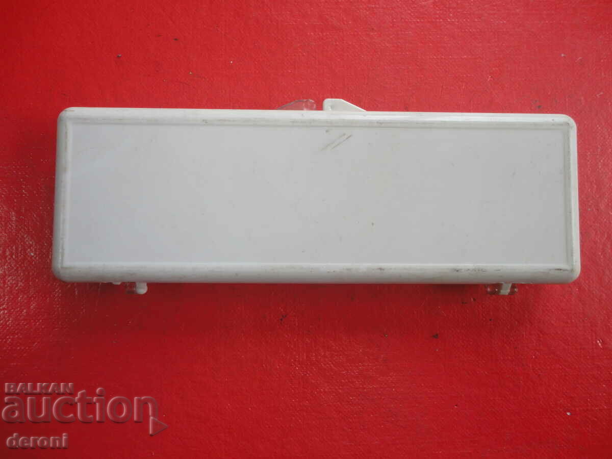 Γερμανικό σετ κόφτες μαχαιριών σε κουτί με τιμή 20.00 BGN | € 10.23 Γερμανικό σετ κόφτες μαχαιριών σε κουτί με τιμή 20.00 BGN | € 10.23