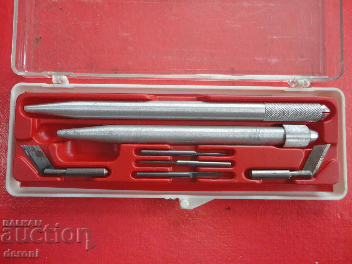 Παράδοση Γερμανικό σετ κόφτες μαχαιριών σε κουτί Παράδοση Γερμανικό σετ κόφτες μαχαιριών σε κουτί