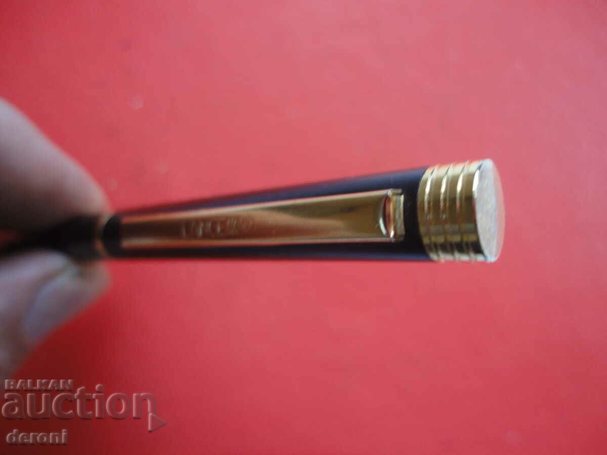 Excelent pix Lane Neckerman cu preț 20.00 BGN | € 10.23