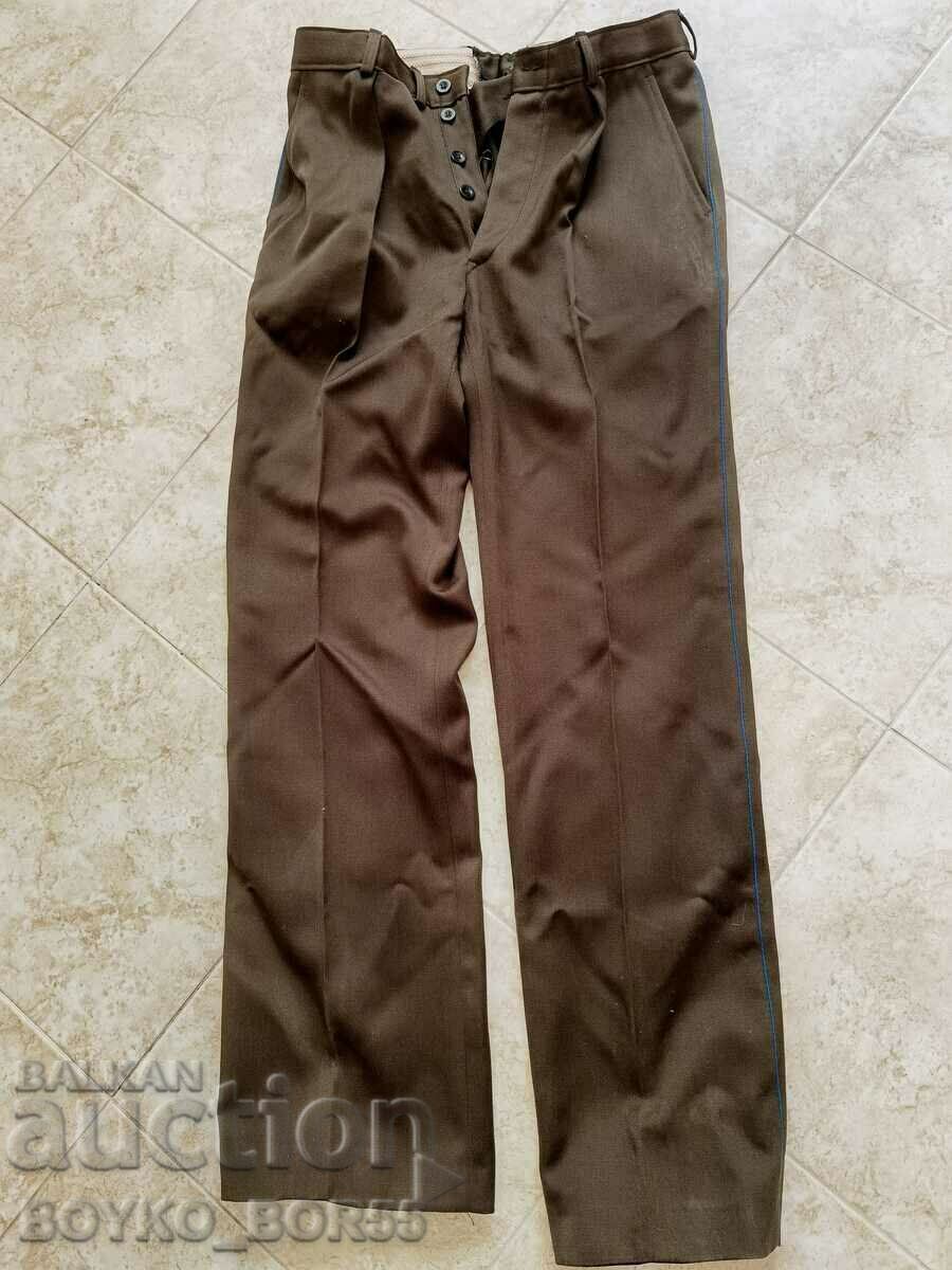 Pantaloni noi de paradă militară a forțelor aeriene sociale bulgare cu preț € 14.83 | 29.01 BGN