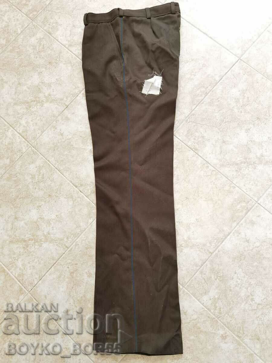 Pantaloni noi de paradă militară a forțelor aeriene sociale bulgare