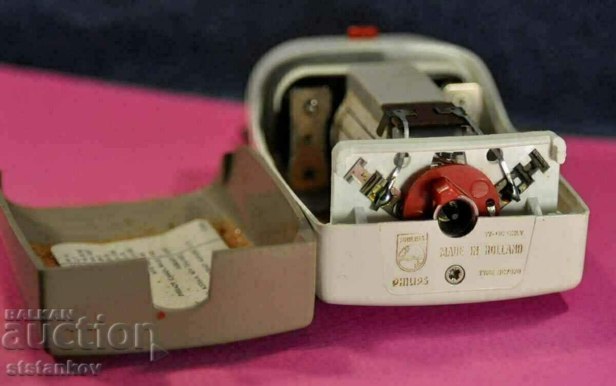 Аукцион "PHILIPS" PHILISHAVE VTG ELECTRIC BATTERY SHAVER in ORIG.BOX Аукцион "PHILIPS" PHILISHAVE VTG ELECTRIC BATTERY SHAVER in ORIG.BOX
