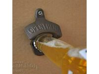 Ретро отварачка за бира за стена