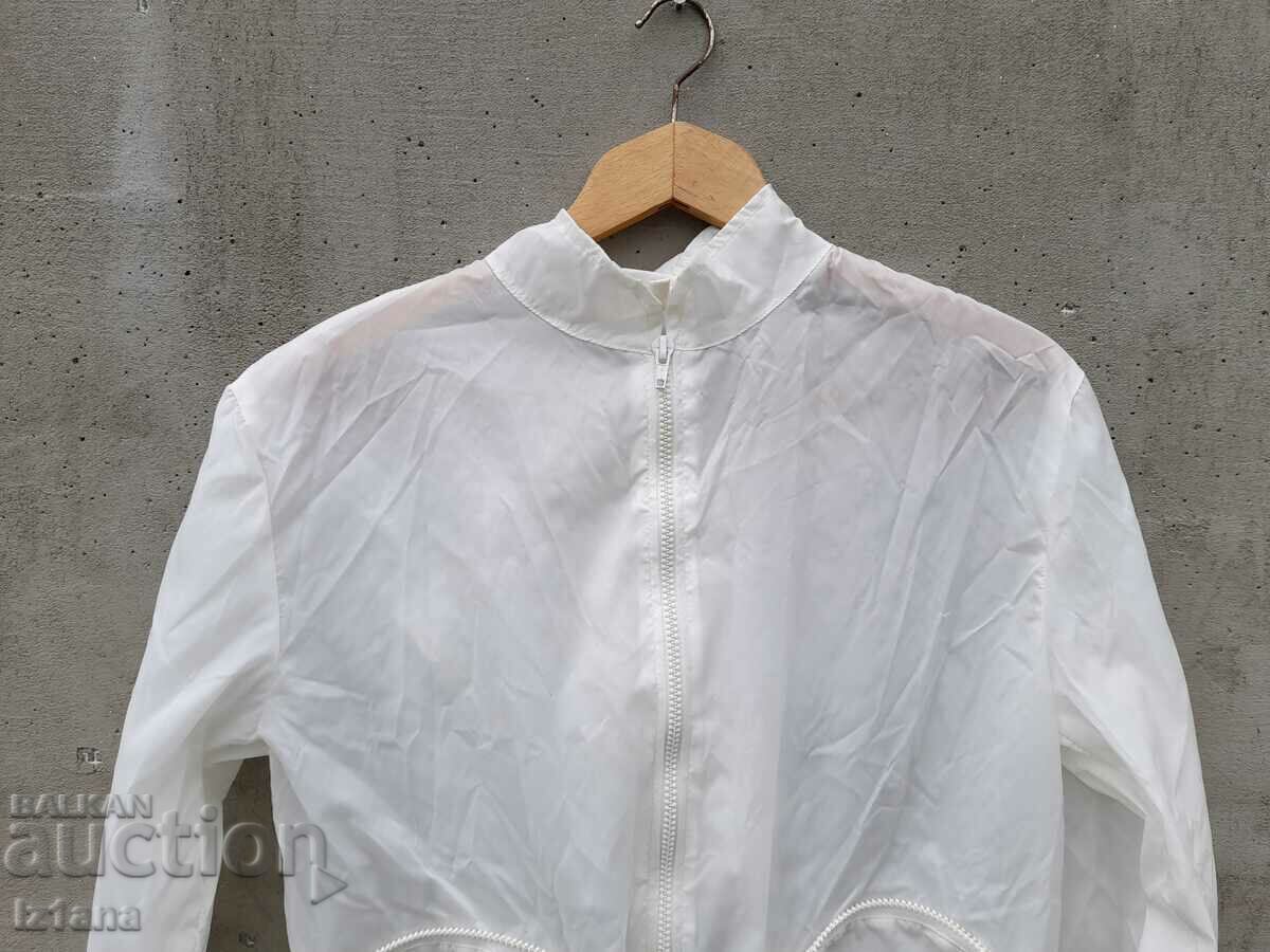 Geacă pliabilă de epocă Sofia Mitshukoshi cu preț 30.00 BGN | € 15.34 Geacă pliabilă de epocă Sofia Mitshukoshi cu preț 30.00 BGN | € 15.34