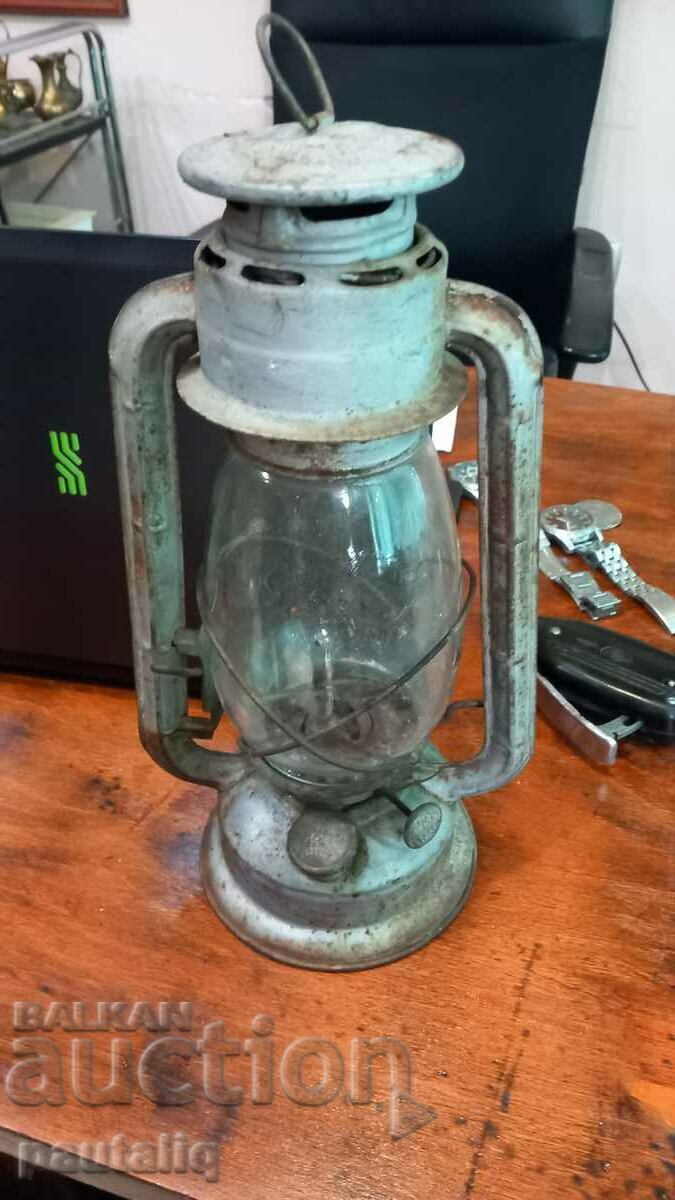 OLD GAS LANTERN GLOBE - 6 OLD GAS LANTERN GLOBE - 6