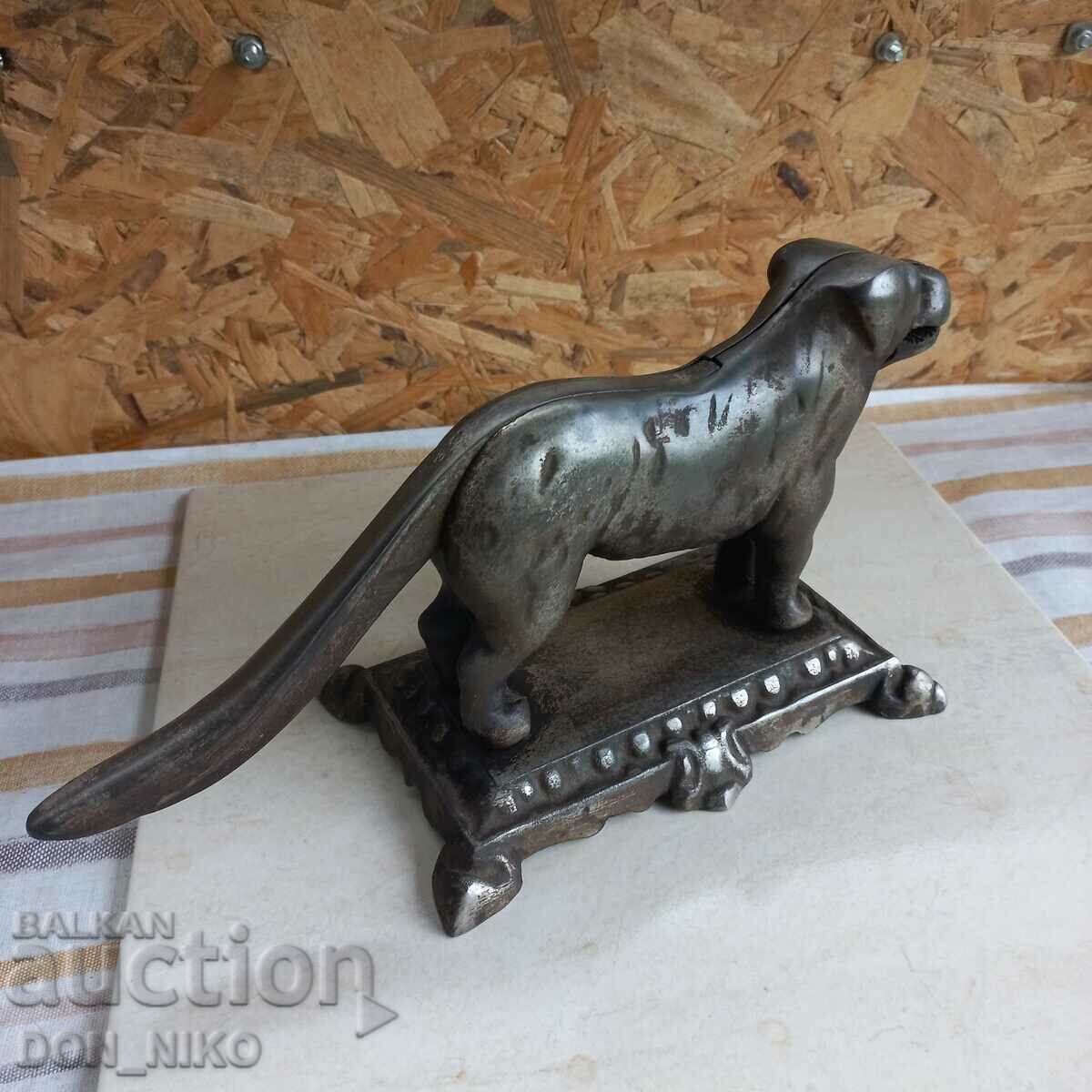 Massive Nutcracker-Dog 19th century with price 200.00 BGN | € 102.26 Massive Nutcracker-Dog 19th century with price 200.00 BGN | € 102.26