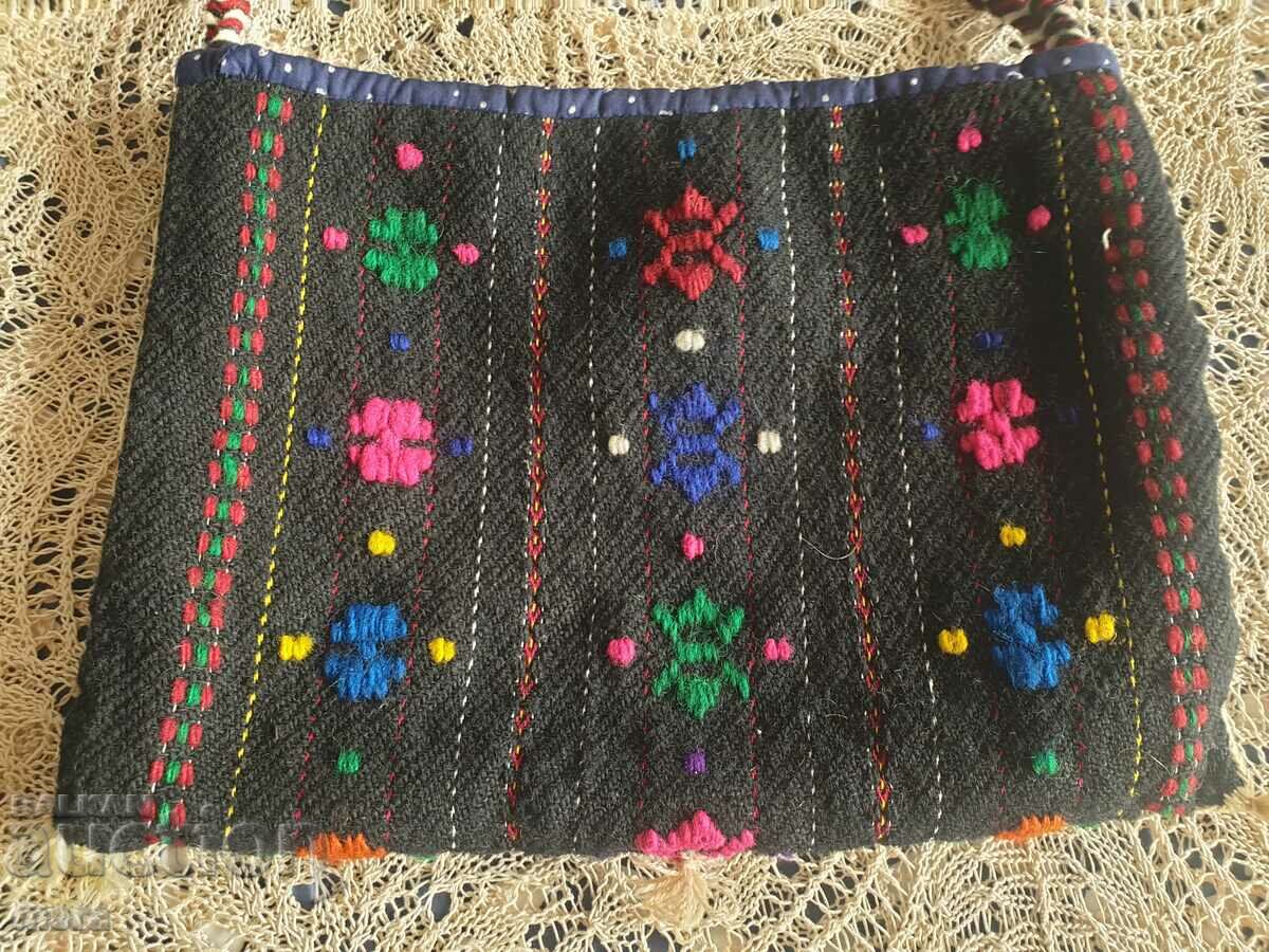 Authentic woolen hand-woven shepherd's purse with price 35.00 BGN | € 17.90