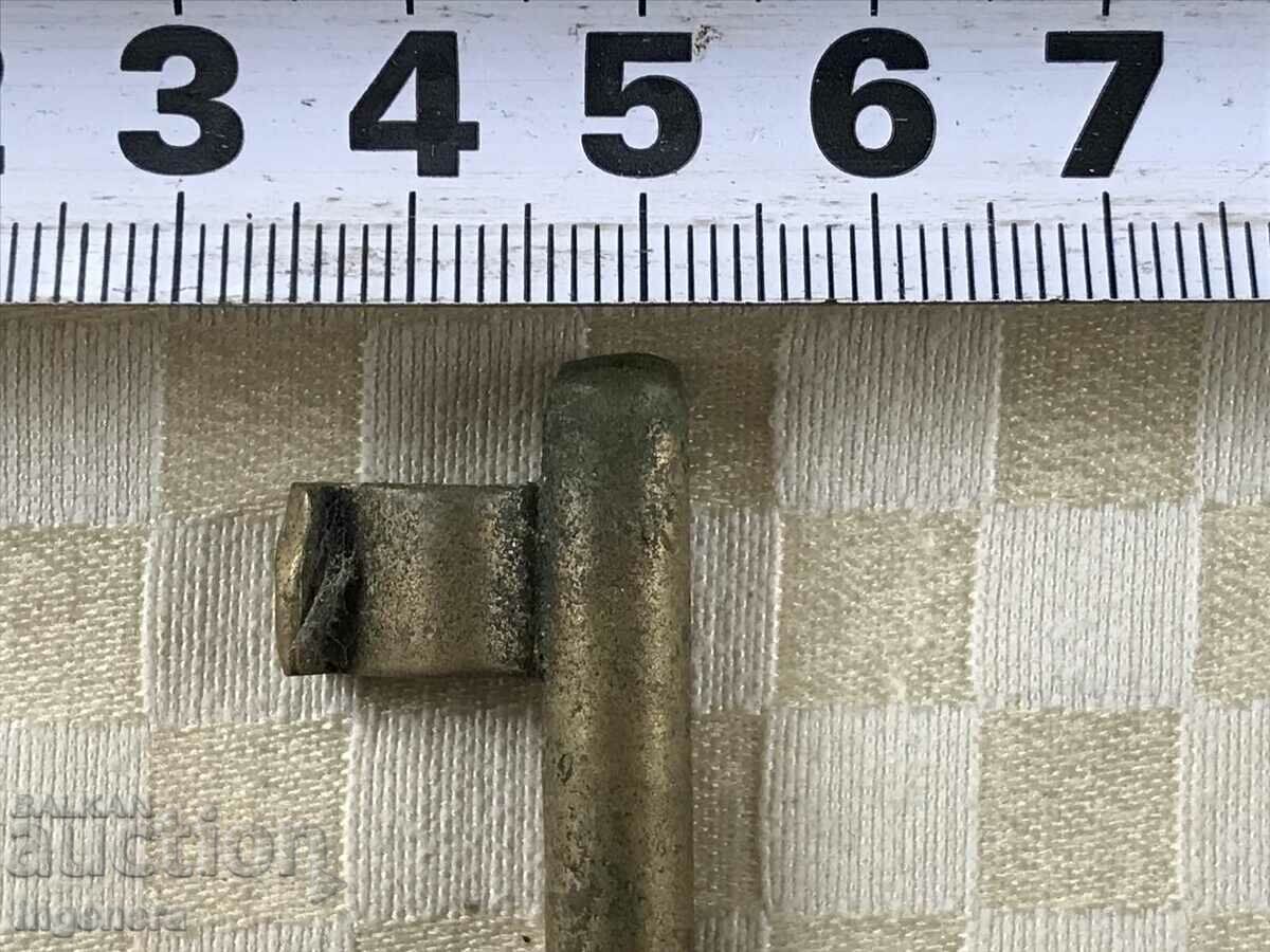 Licitație CHEIE ANTICHĂ DE LA BUNII ȘI CUFERELE BUNICULUI TAIAT LACAT Licitație CHEIE ANTICHĂ DE LA BUNII ȘI CUFERELE BUNICULUI TAIAT LACAT