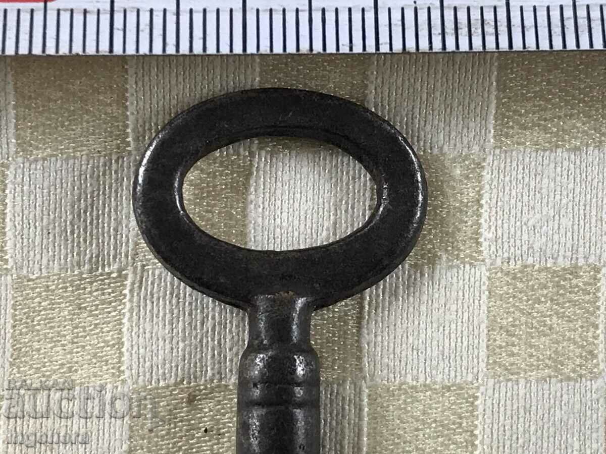 Licitație CHEIE ANTICHĂ DE LA BUNII ȘI CUFERELE BUNICULUI TAIAT LACAT Licitație CHEIE ANTICHĂ DE LA BUNII ȘI CUFERELE BUNICULUI TAIAT LACAT