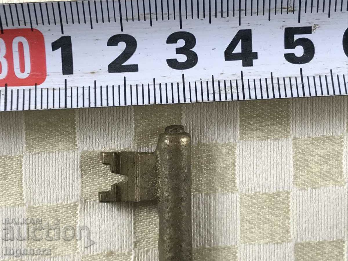 CHEIE ANTICHĂ DE LA BUNII ȘI CUFERELE BUNICULUI TAIAT LACAT - 5 CHEIE ANTICHĂ DE LA BUNII ȘI CUFERELE BUNICULUI TAIAT LACAT - 5