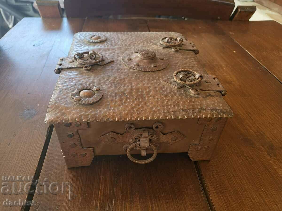 LARGE OLD WROUGHT COPPER JEWELRY BOX - MASTERPIECE - 6