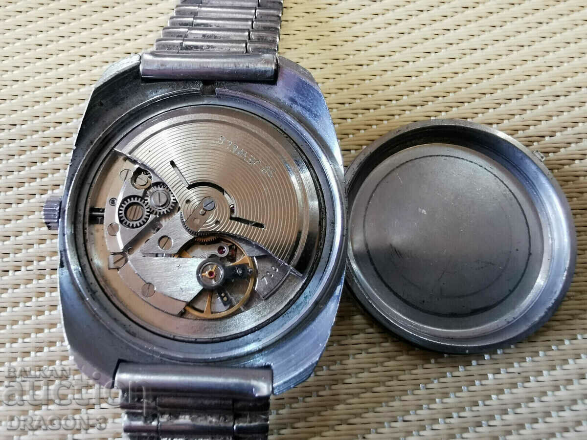 Delivery of SECONDA AUTOMATIC