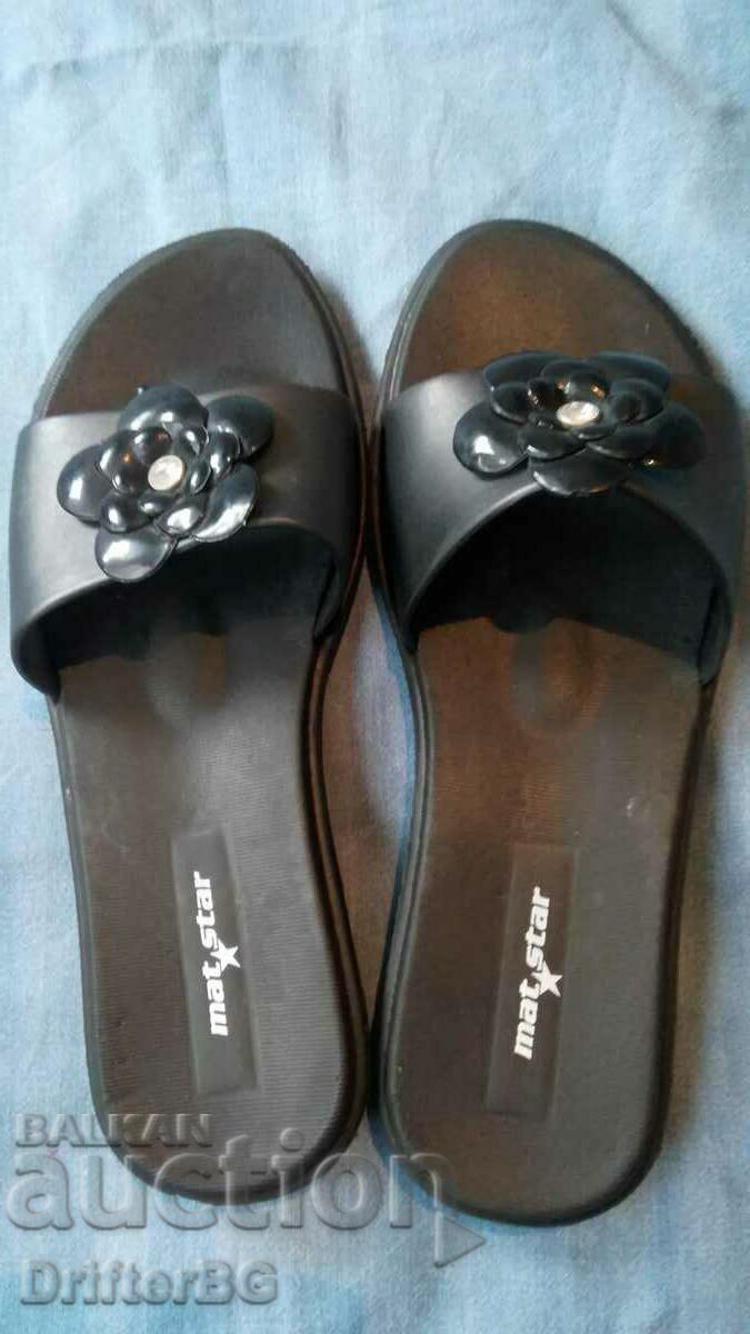 New flip-flops, slippers 37