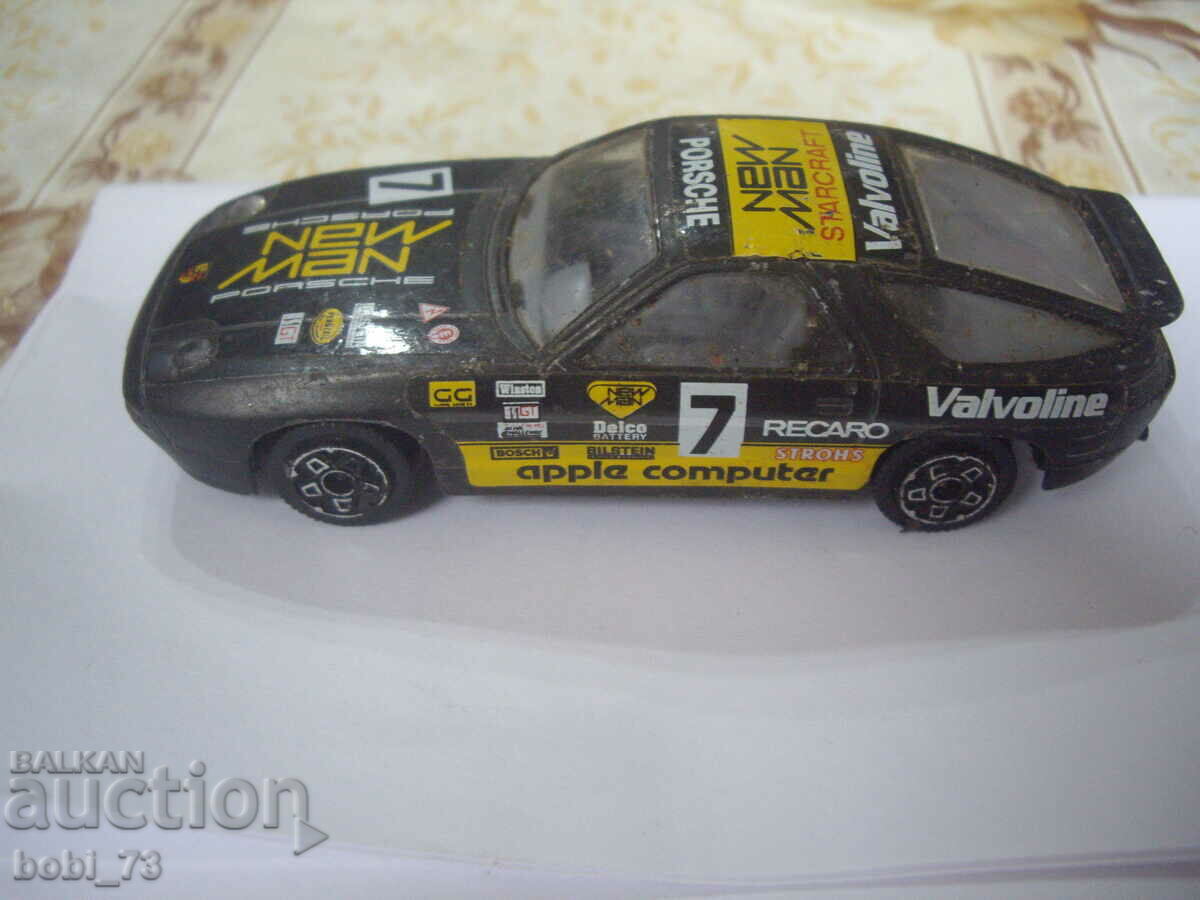 Porsche 928 with price 20.00 BGN | € 10.23 Porsche 928 with price 20.00 BGN | € 10.23