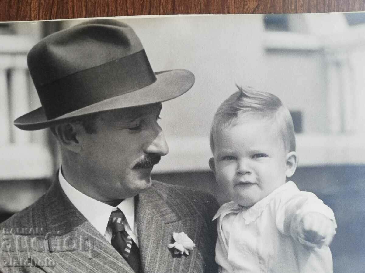 Licitație Fotografie veche Regatul Bulgariei - Țarul Boris al III-lea, Simeon al II-lea Licitație Fotografie veche Regatul Bulgariei - Țarul Boris al III-lea, Simeon al II-lea