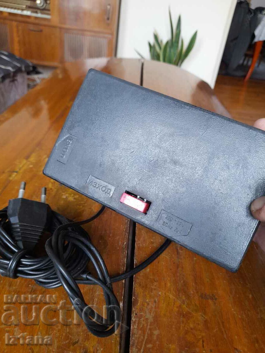 Auction  Old Antenna Amplifier