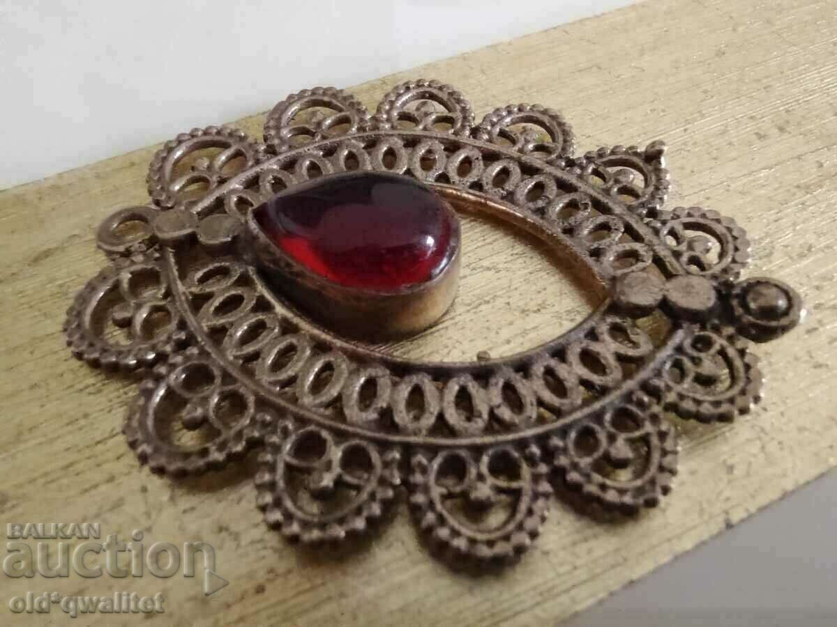 Star pendant with red accent 45 mm / 25 mm with price 197.00 BGN | € 100.72 Star pendant with red accent 45 mm / 25 mm with price 197.00 BGN | € 100.72