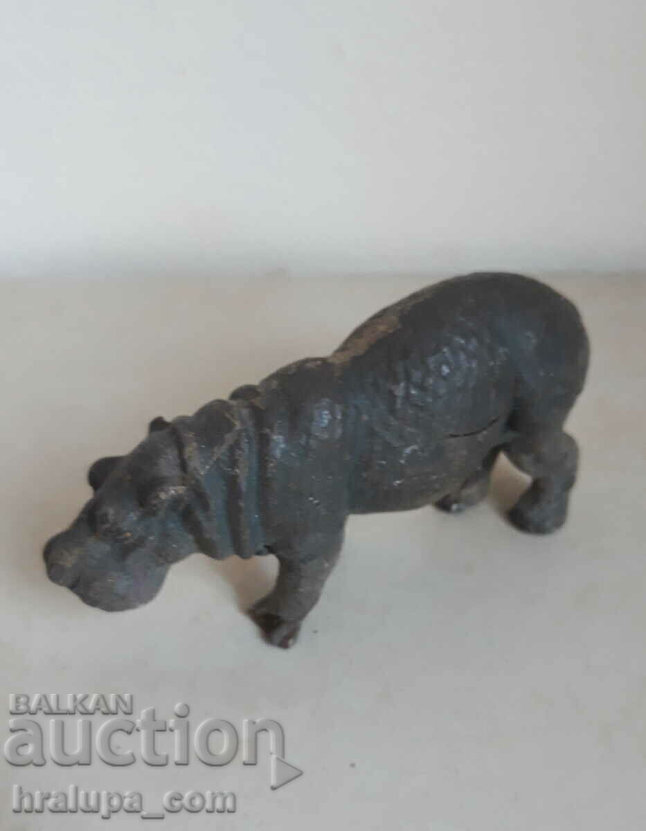 Стара фигура хипопотам Еластолин Германия около 1930 с цена 20.00 лв. | € 10.23 Стара фигура хипопотам Еластолин Германия около 1930 с цена 20.00 лв. | € 10.23