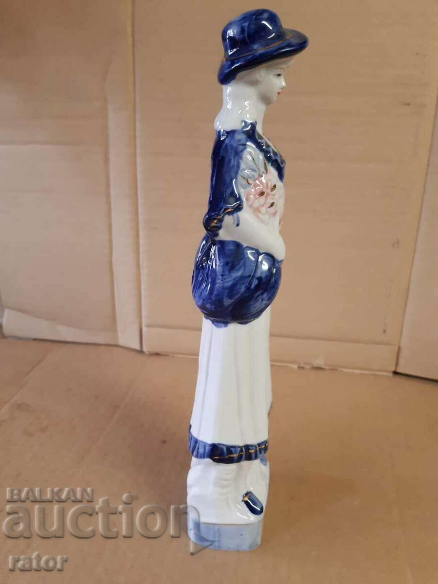Delivery of Old large porcelain figure, statuette. Porcelain