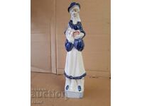 Παλιά μεγάλη φιγούρα από πορσελάνη, αγαλματίδιο. Πορσελάνη