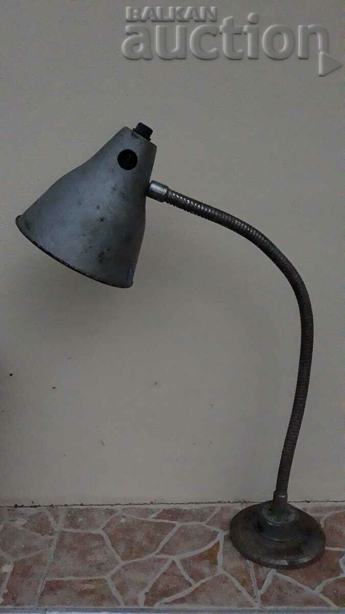 MOBILE industrial work lamp social - 6 MOBILE industrial work lamp social - 6