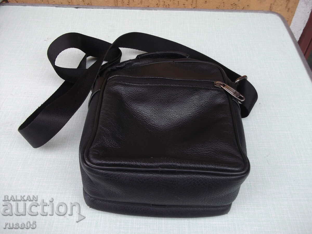 Auction Shoulder bag for men Auction Shoulder bag for men