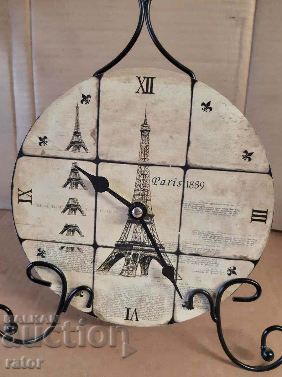 Desk clock PARIS with price 10.00 BGN | € 5.11 Desk clock PARIS with price 10.00 BGN | € 5.11