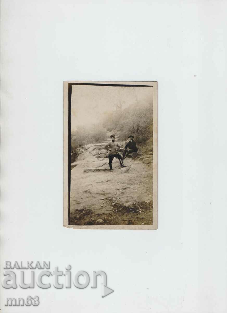 Στρατιωτικός κάτω από το όρος Μπουναρτζίκα-1928.
