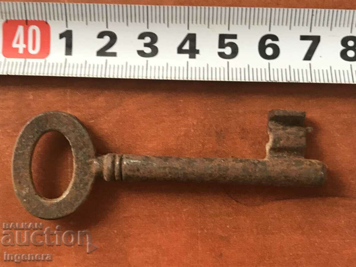 КЛЮЧ СТАРИНЕН ОТ САНДЪЦИТЕ НА БАБА И ДЯДО РЕЗЕ КАТИНАР с цена 8.00 лв. | € 4.09 КЛЮЧ СТАРИНЕН ОТ САНДЪЦИТЕ НА БАБА И ДЯДО РЕЗЕ КАТИНАР с цена 8.00 лв. | € 4.09