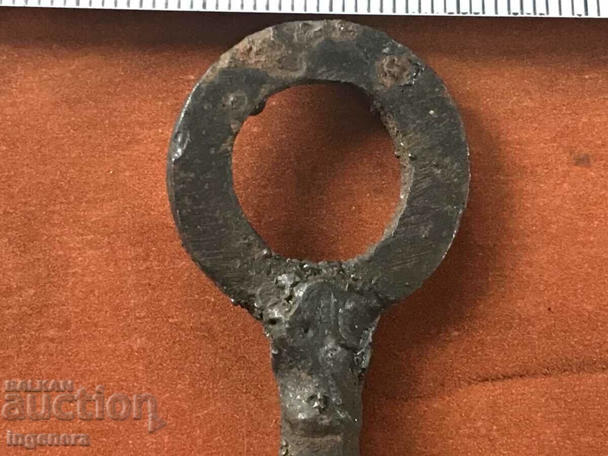 Auction ANTIQUE KEY FROM GRANDMOTHER AND GRANDFATHER'S CHESTS CUT PADLOCK Auction ANTIQUE KEY FROM GRANDMOTHER AND GRANDFATHER'S CHESTS CUT PADLOCK