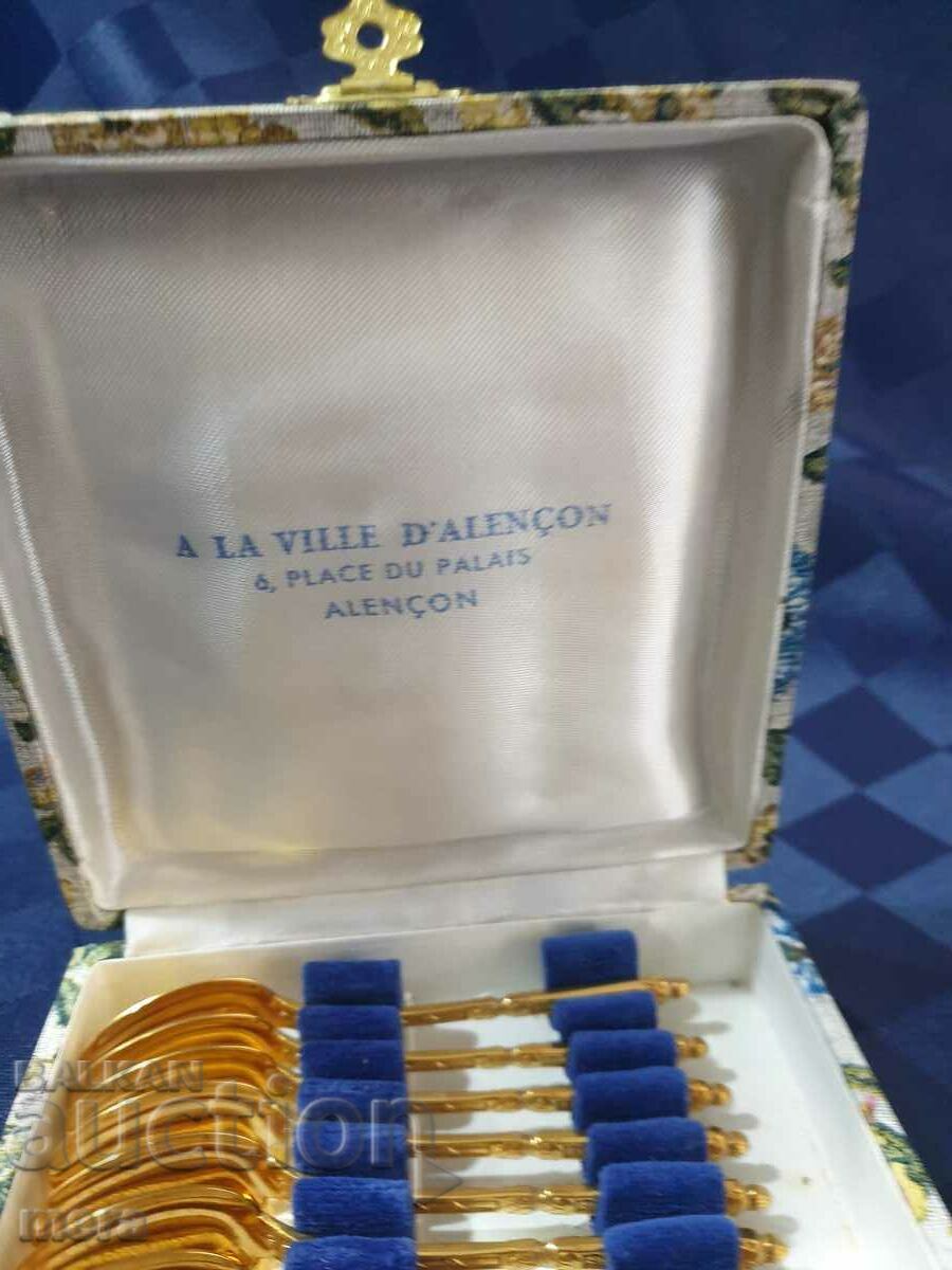 Antique gold plated coffee spoons with price 350.00 BGN | € 178.95 Antique gold plated coffee spoons with price 350.00 BGN | € 178.95