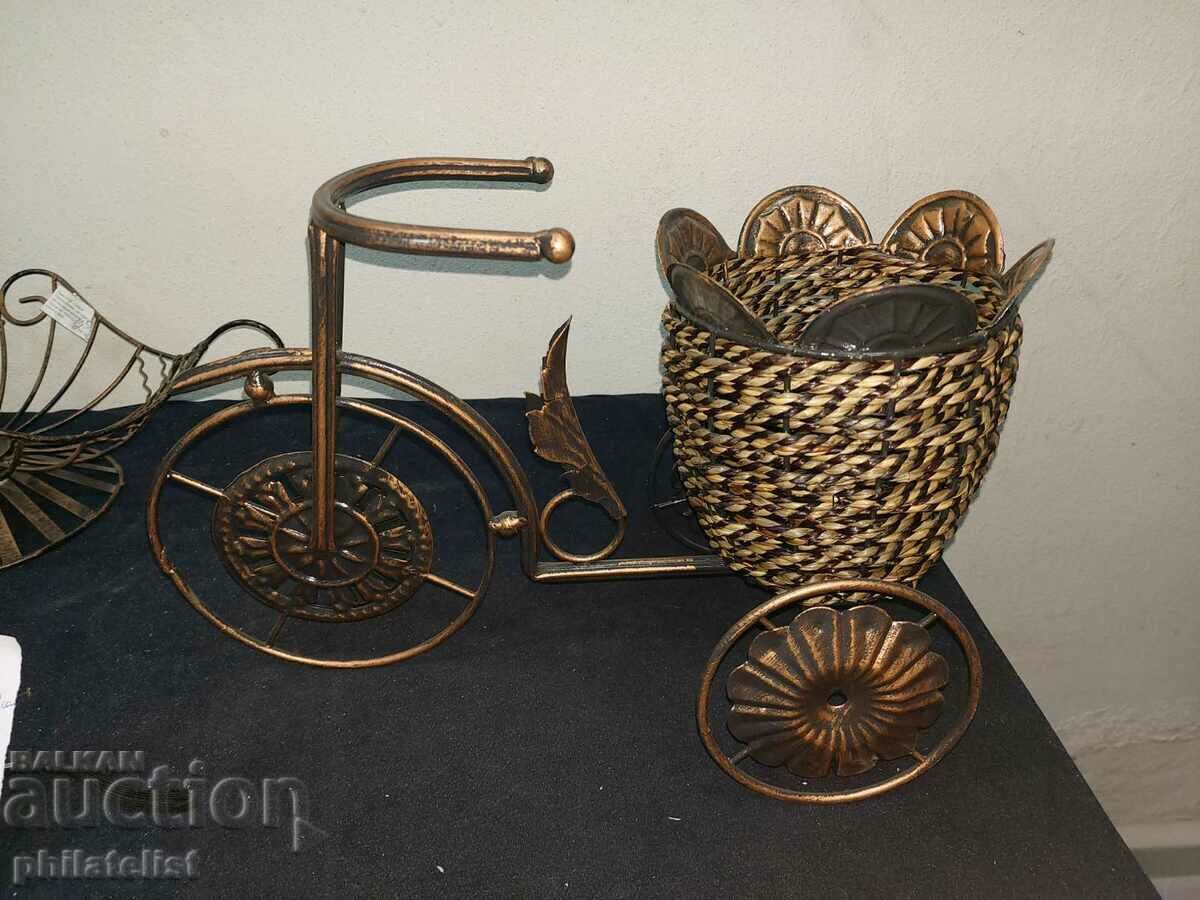 Flower shop wheel retro - new! with price 28.00 BGN | € 14.32 Flower shop wheel retro - new! with price 28.00 BGN | € 14.32