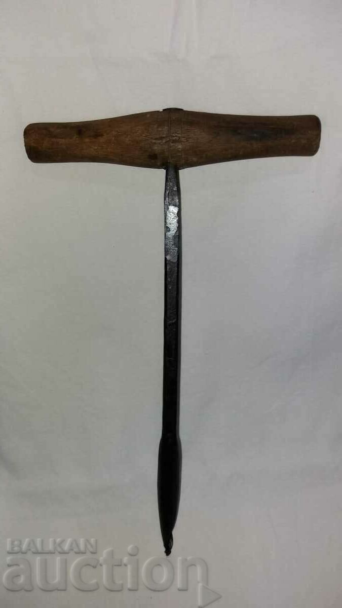 Antique rotary drill bit - 5 Antique rotary drill bit - 5